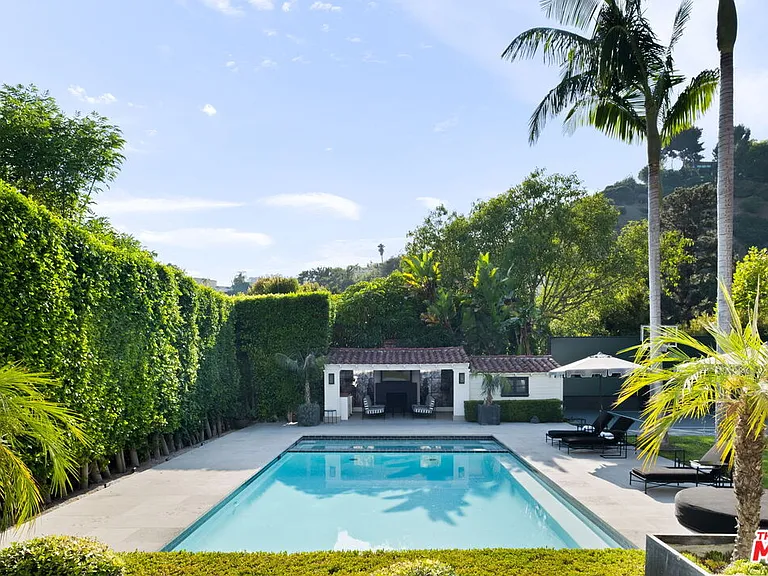 1443 N Doheny Dr — Photo 21