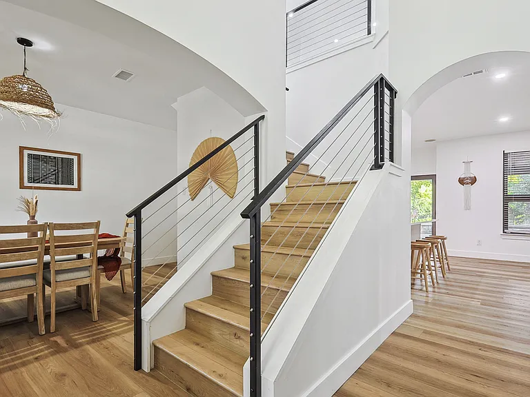 1088 Pondview Dr — Photo 30