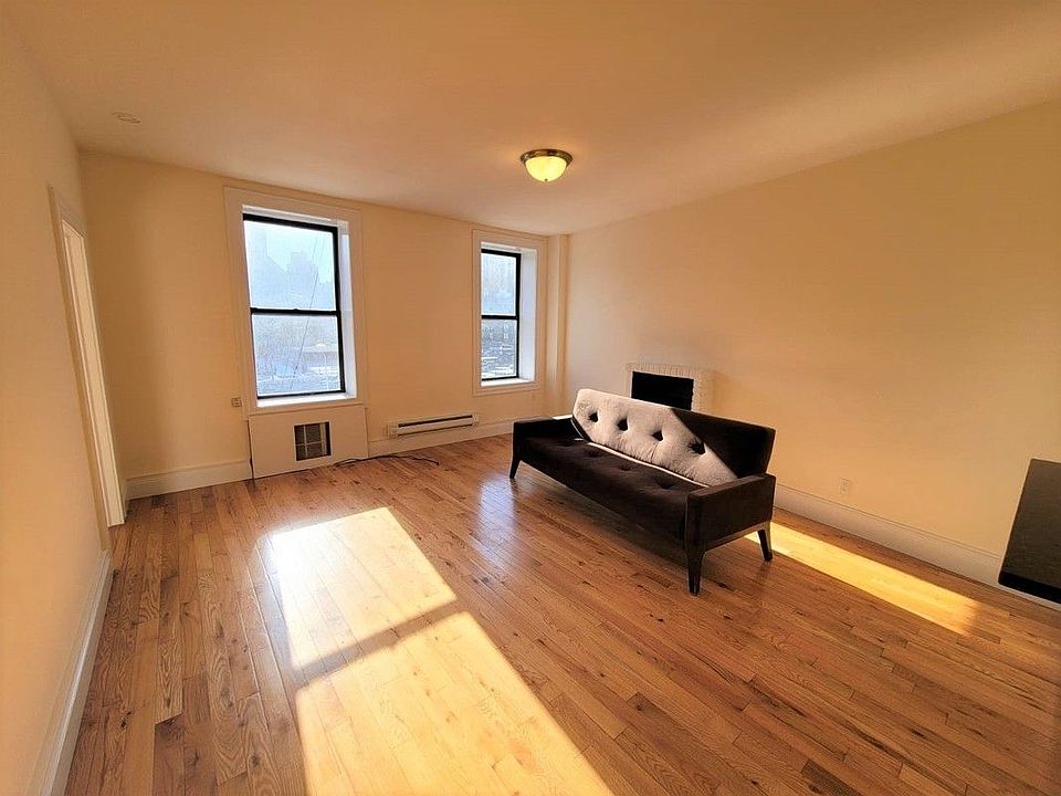 1st image of 307 E 37th St APT 4