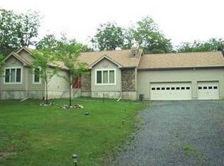280 Onieda Dr, Milford, PA 18337