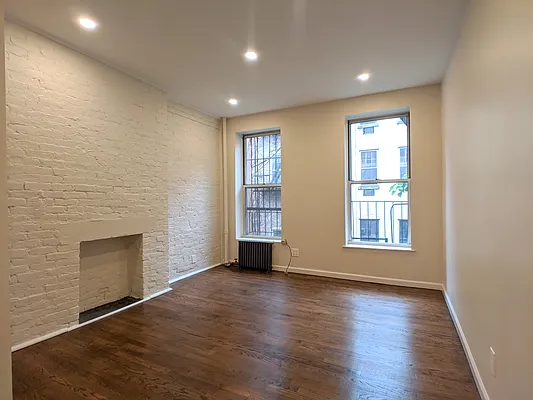 Rented by Mirador Real Estate | media 22