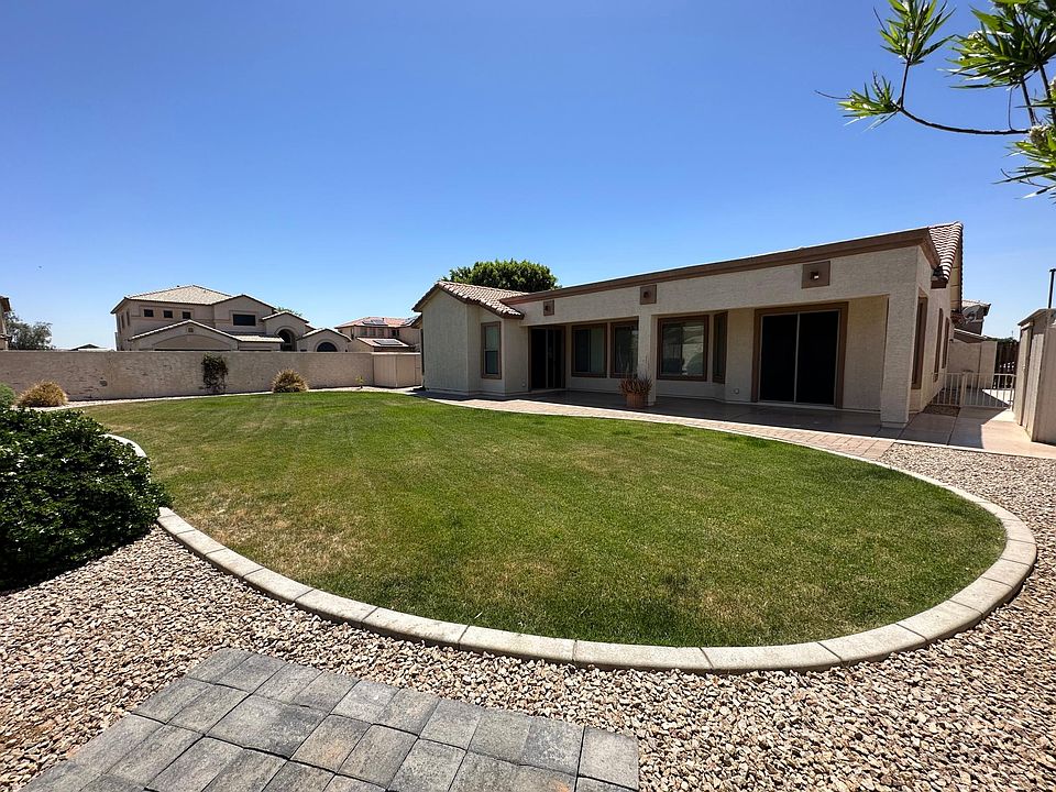 1st image of 14064 W Poinsettia Dr