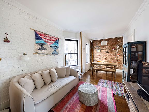 2nd image of 315 E 12th St APT 27