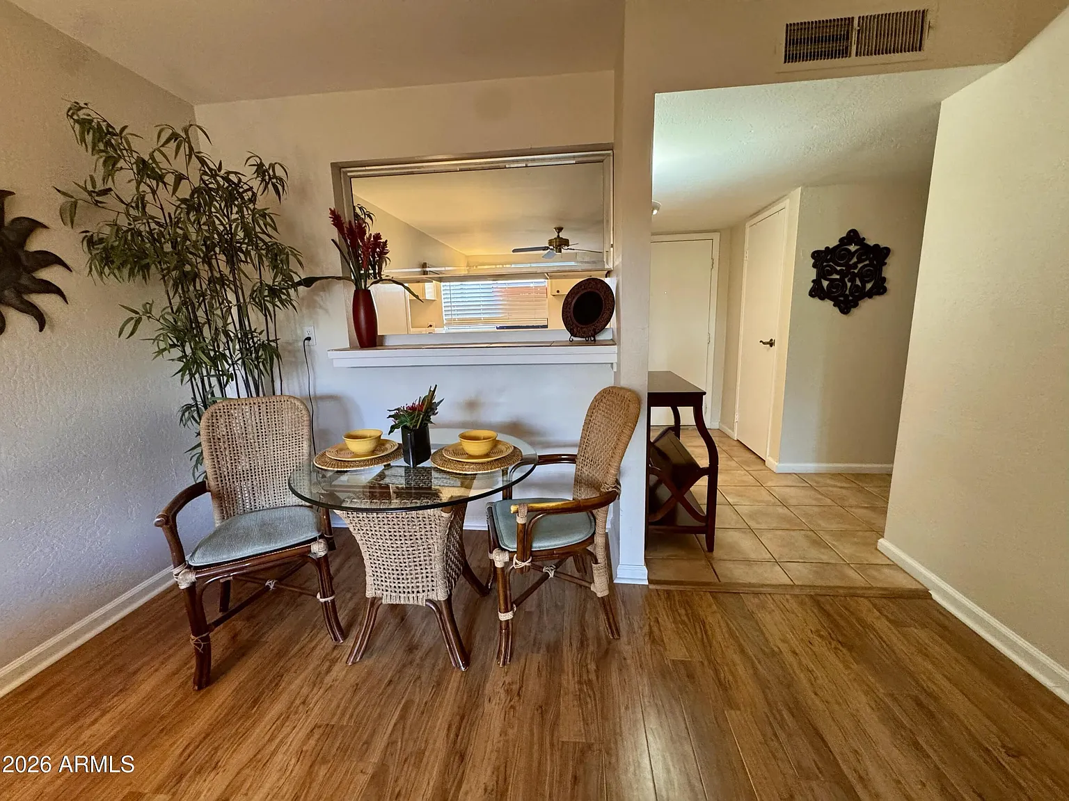 1 bed, 1.0 bath, 702 sqft, $1,899 — Photo 4