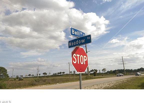 2nd image of 1064 Bell Blvd S