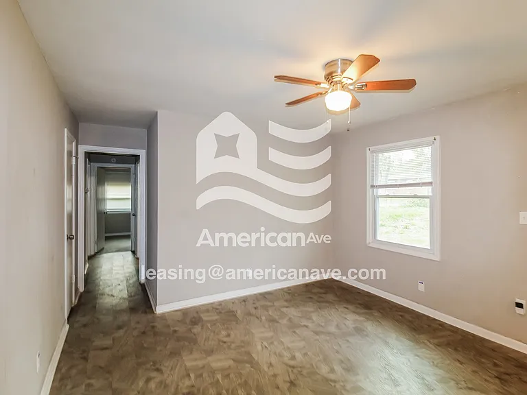1821650_003_wm_-_living_room_13619605.jpg