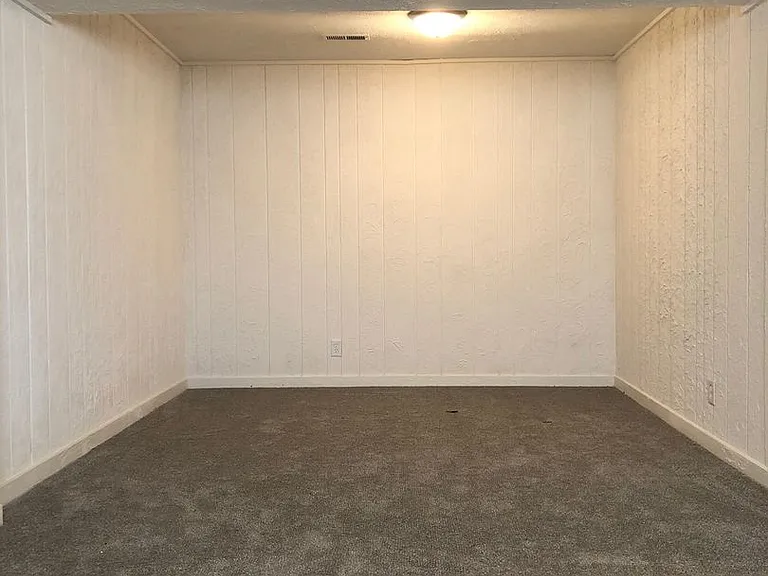 12730 Larimore Ave — Photo 18
