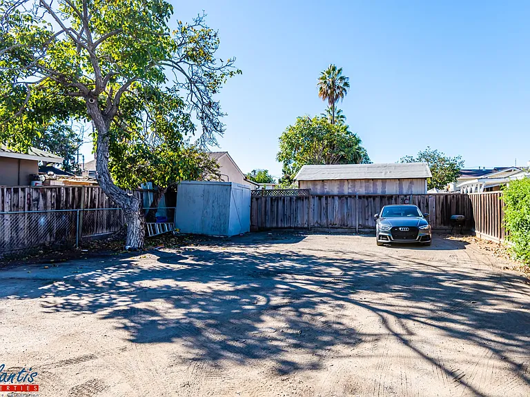 777 State St #B — Photo 10