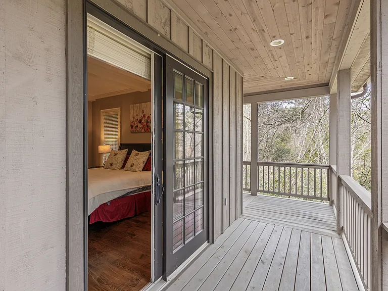 115 Falls Ct W — Photo 23