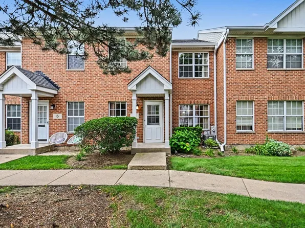 3 Four Seasons Ct, Elmhurst, IL 60126