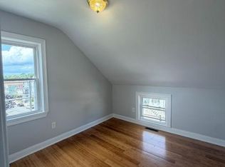813 Locust St APT 3W, Fall River, MA 02720