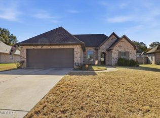 709 Parkdale Pl, Brandon, MS 39042