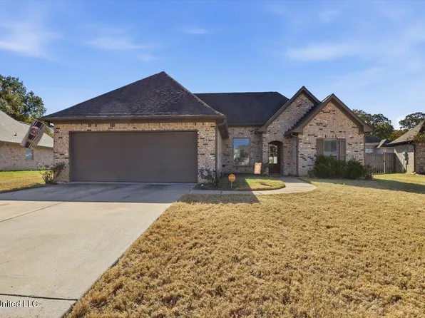 709 Parkdale Pl, Brandon, MS 39042
