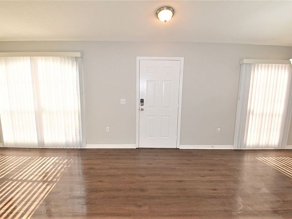 3rd image of 6798 Bordeaux Blvd