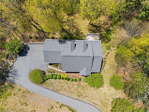 2nd image of 480 N Ridge Cir