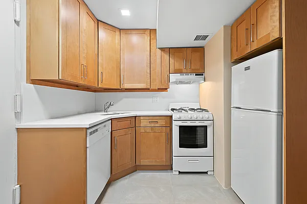 Rented by Compass | media 13