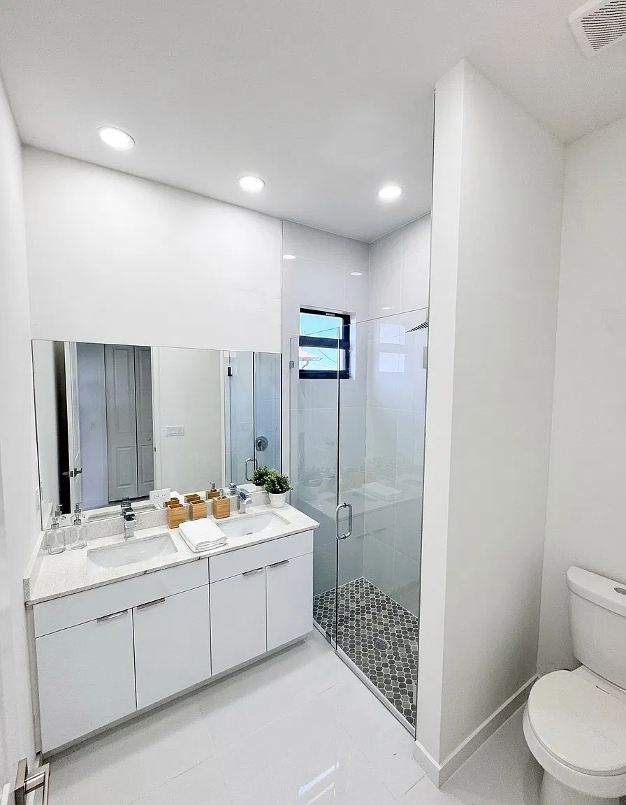 4206 Northwest 32nd Lane - 1 — Photo 3