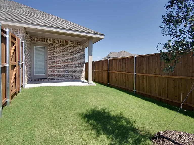 12376 Iveson Dr — Photo 25