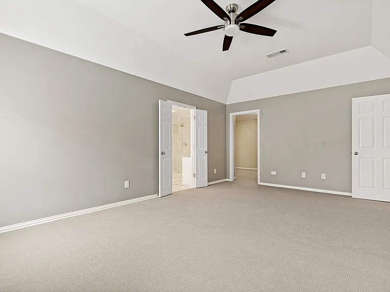18515 Kelly Cave Trl — Photo 16