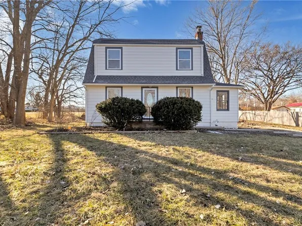 14214 S Haven Rd, Grandview, MO 64030