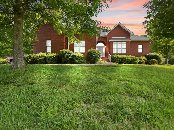 225 Hilltop Rd, East Bernstadt, KY 40729