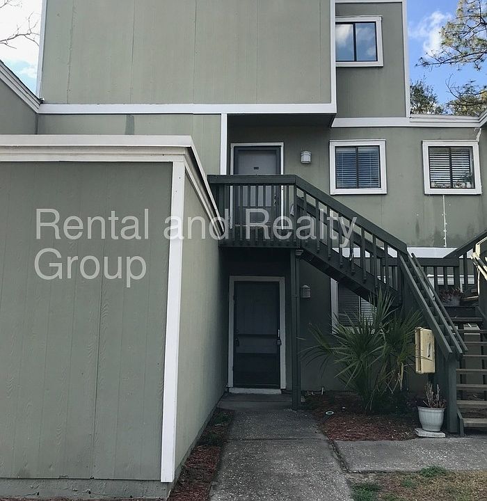 1st image of 325 Scottsdale Sq #325