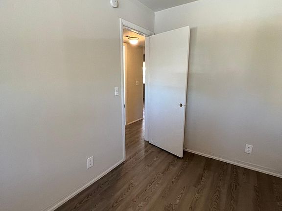 5th image of 3316 31st Ave N
