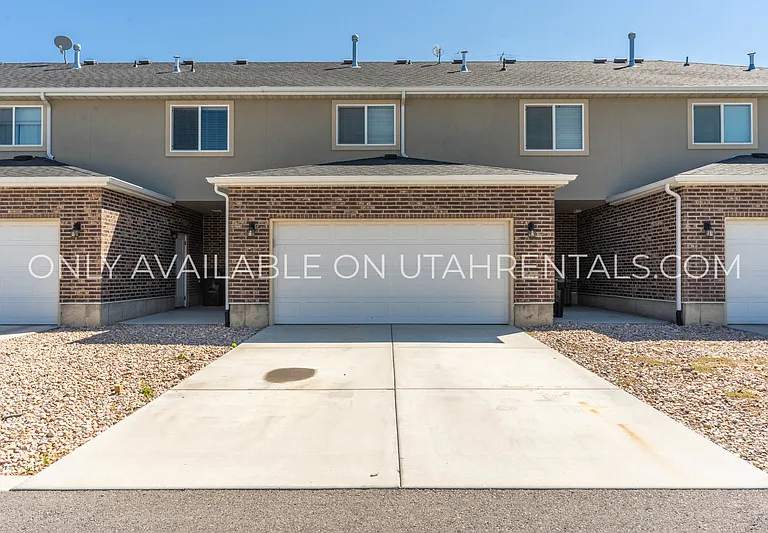 161 N 1275 W — Photo 3