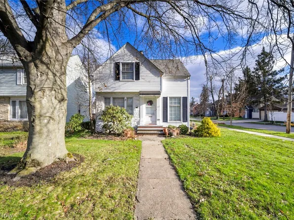 3637 Silsby Rd, University Heights, OH 44118