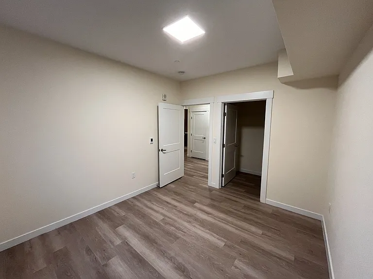 Alena Apartments — Photo 7