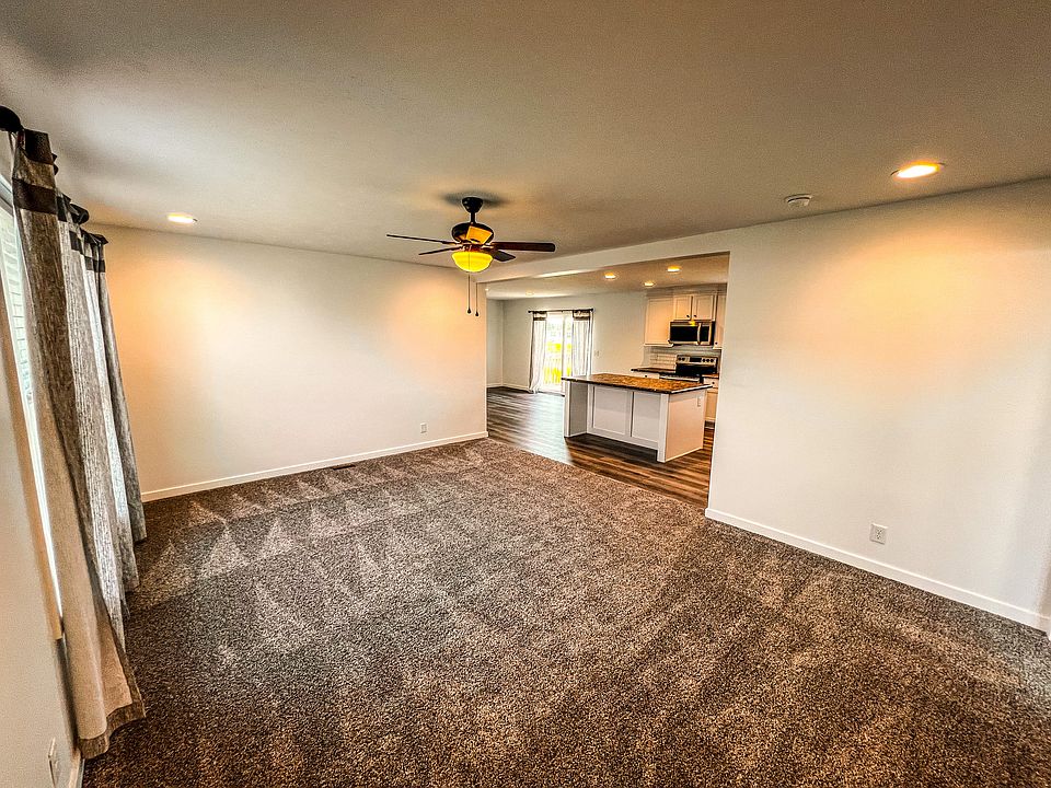 2nd image of 109 Cattail Ct #109