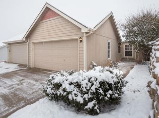 4928 Stoneback Pl, Lawrence, KS 66047