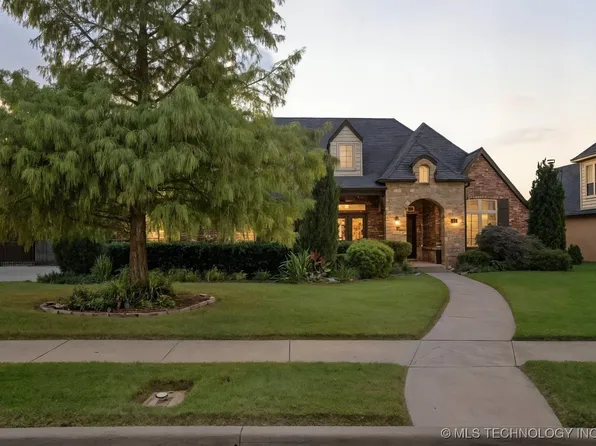 218 E 128th St S, Jenks, OK 74037