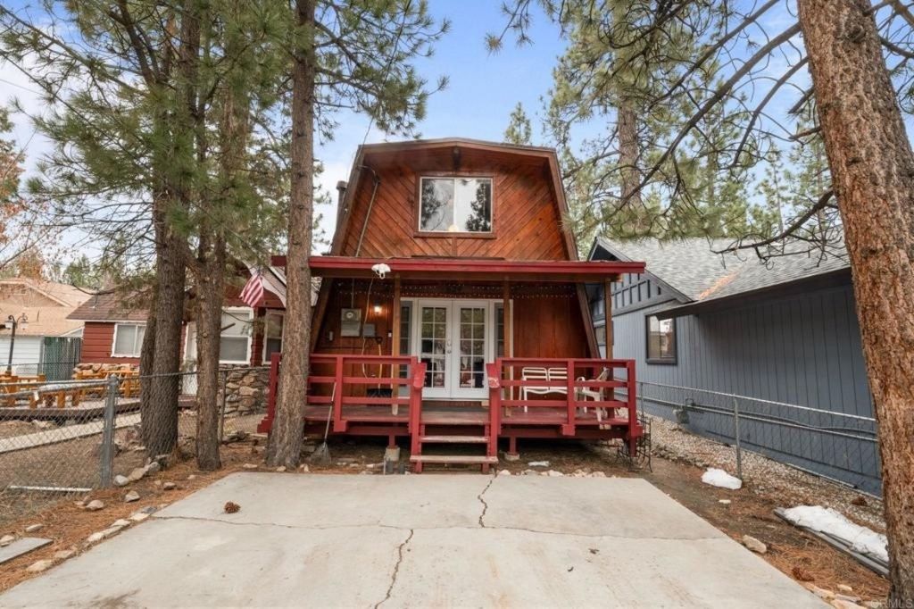 Photo of 624 Elysian Blvd, Big Bear City, CA 92314