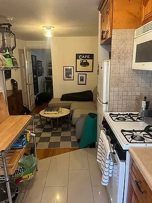 Rented by Omega Realty of Greenpoint | media 7