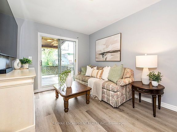 2nd image of 52 Stapleton Ave