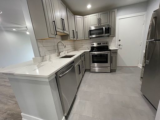 5th image of 1301 W Estes Ave APT 4W