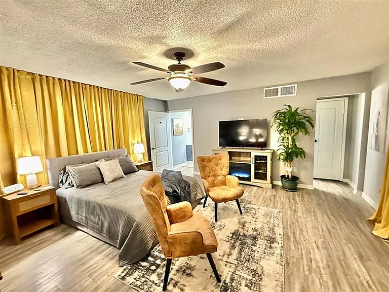 Higdon Ferry Apartments — Photo 29