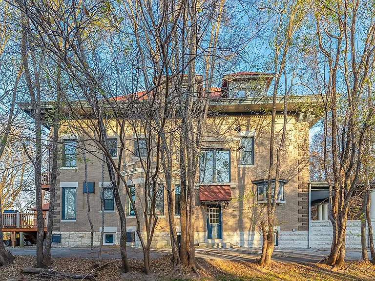 1206 E Armour Blvd — Photo 37