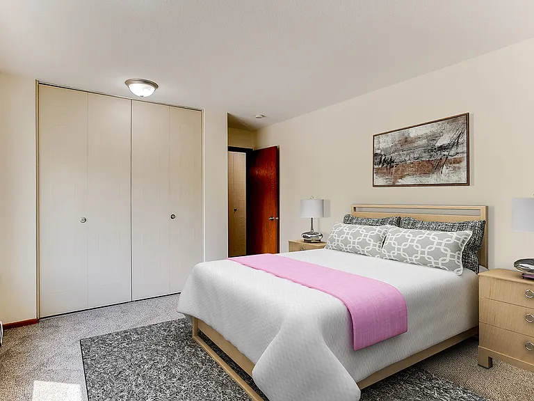 Cambridge Court Apartments — Photo 4