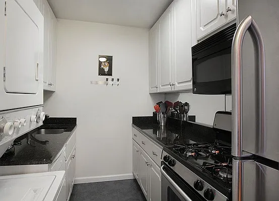Sold by Warburg | media 3