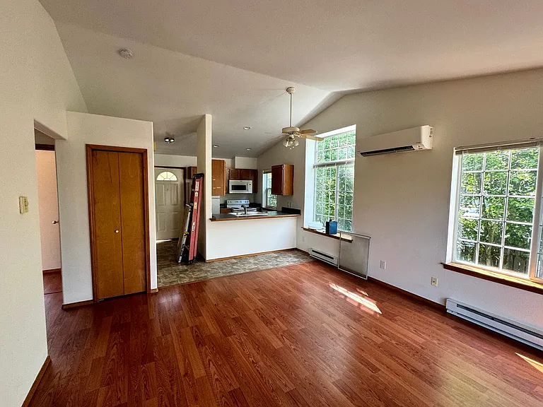 1808 E Sunset Dr #202 — Photo 4