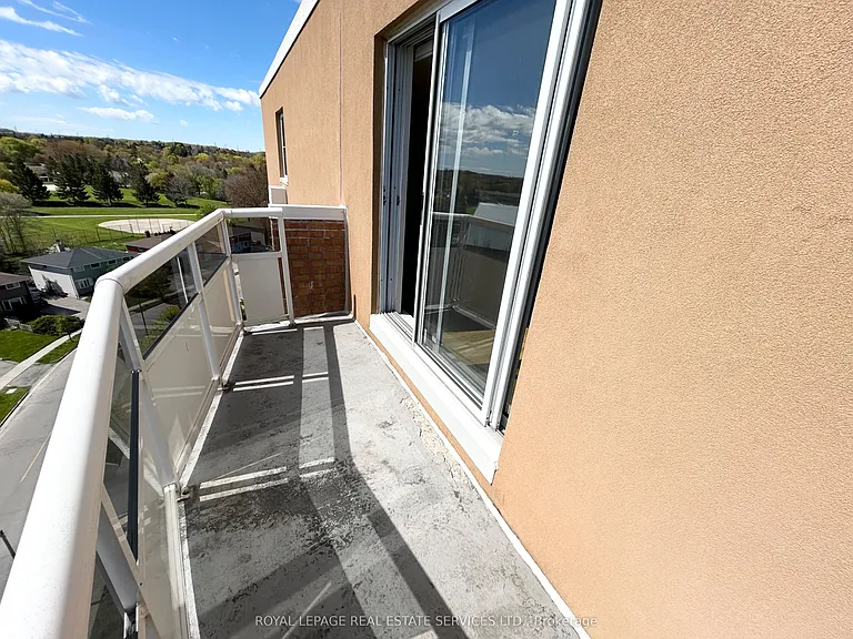 10 Overlea Dr #1107 — Photo 16