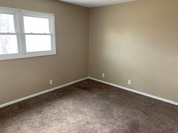 2nd image of 1837 E Dodge St APT C