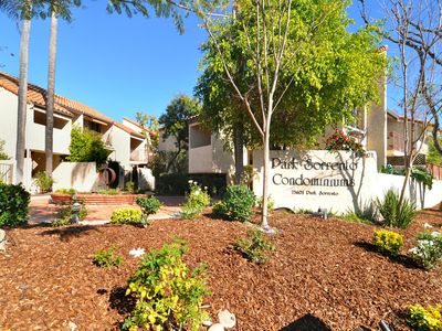 23401 Park Sorrento Unit 26, Calabasas, CA, 91302