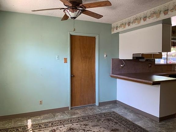 5th image of 223 Wildrose Ln