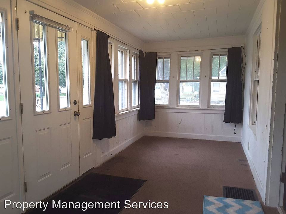 1347 Middlebury St, Elkhart, IN 46516 Zillow