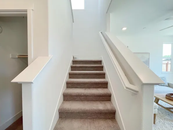 10105 Burke St, Roseville, CA 95747