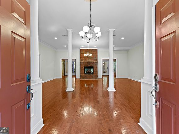 4th image of 107 Cameron Pointe Dr