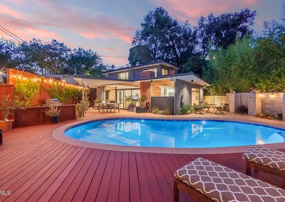 1st image of 444 Sequoia Dr